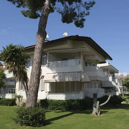 Pekay Sunset Suites Holiday home Side